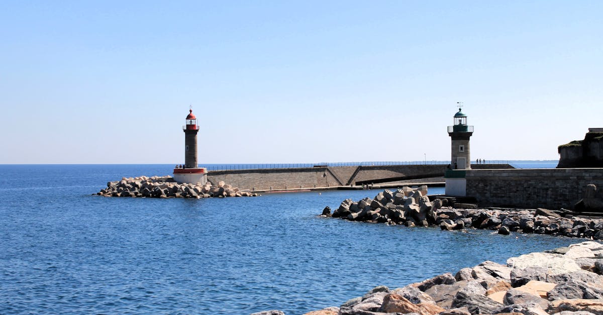 découvrez la beauté sauvage de la corse, une île méditerranéenne riche en paysages époustouflants, en plages de sable fin et en traditions culturelles uniques. explorez ses villages pittoresques, ses sentiers de randonnée et laissez-vous séduire par sa cuisine locale délicieuse.